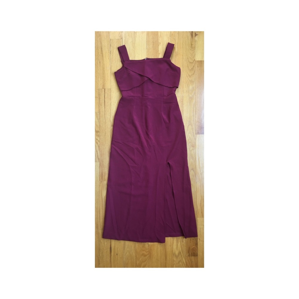 Maroon Elegant and Simple Formal Dress